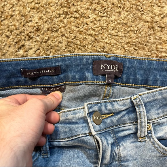 NYDJ Marilyn Straight Jeans Classic Light Wash Stretch Denim LiftTuck Tech 6 - Picture 6 of 6